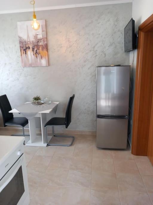Apartmani Mira Задар Экстерьер фото