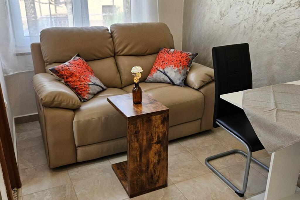 Apartmani Mira Задар Экстерьер фото